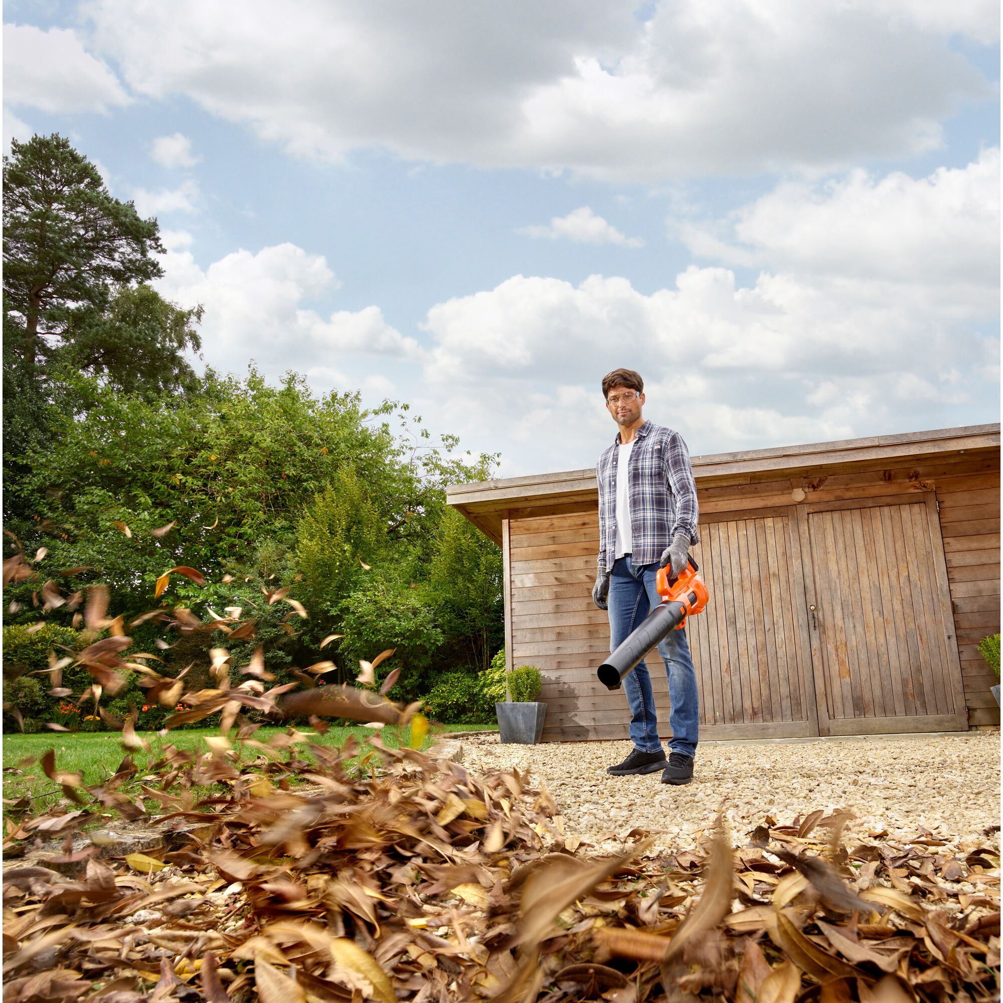 Black and decker 18v deals cordless blower