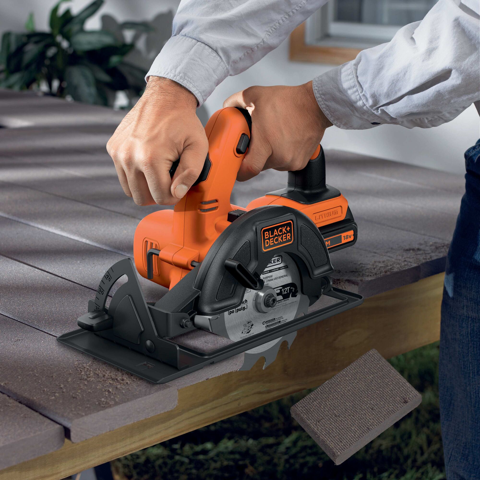 Cordless skill saw online with battery