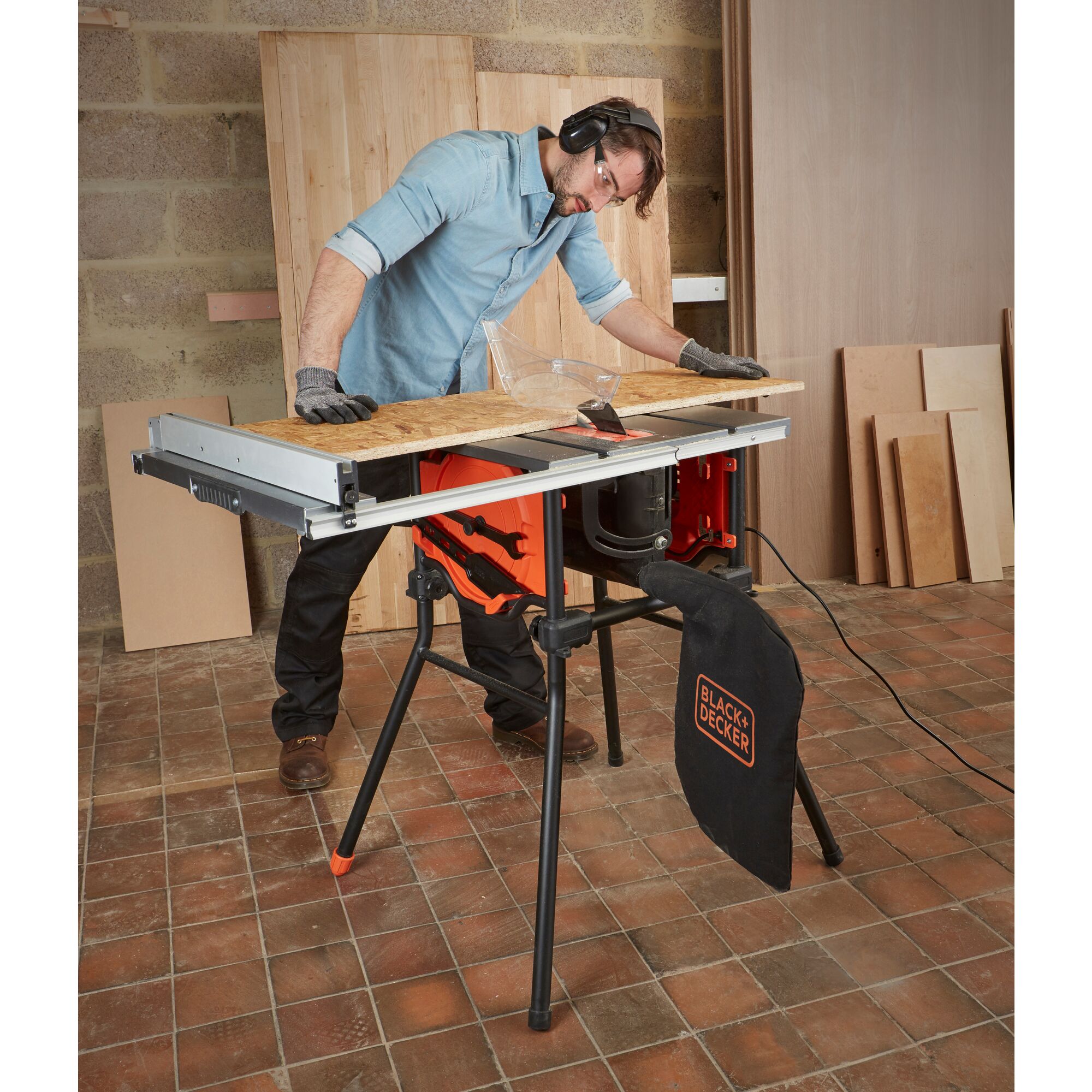 Black decker online saw